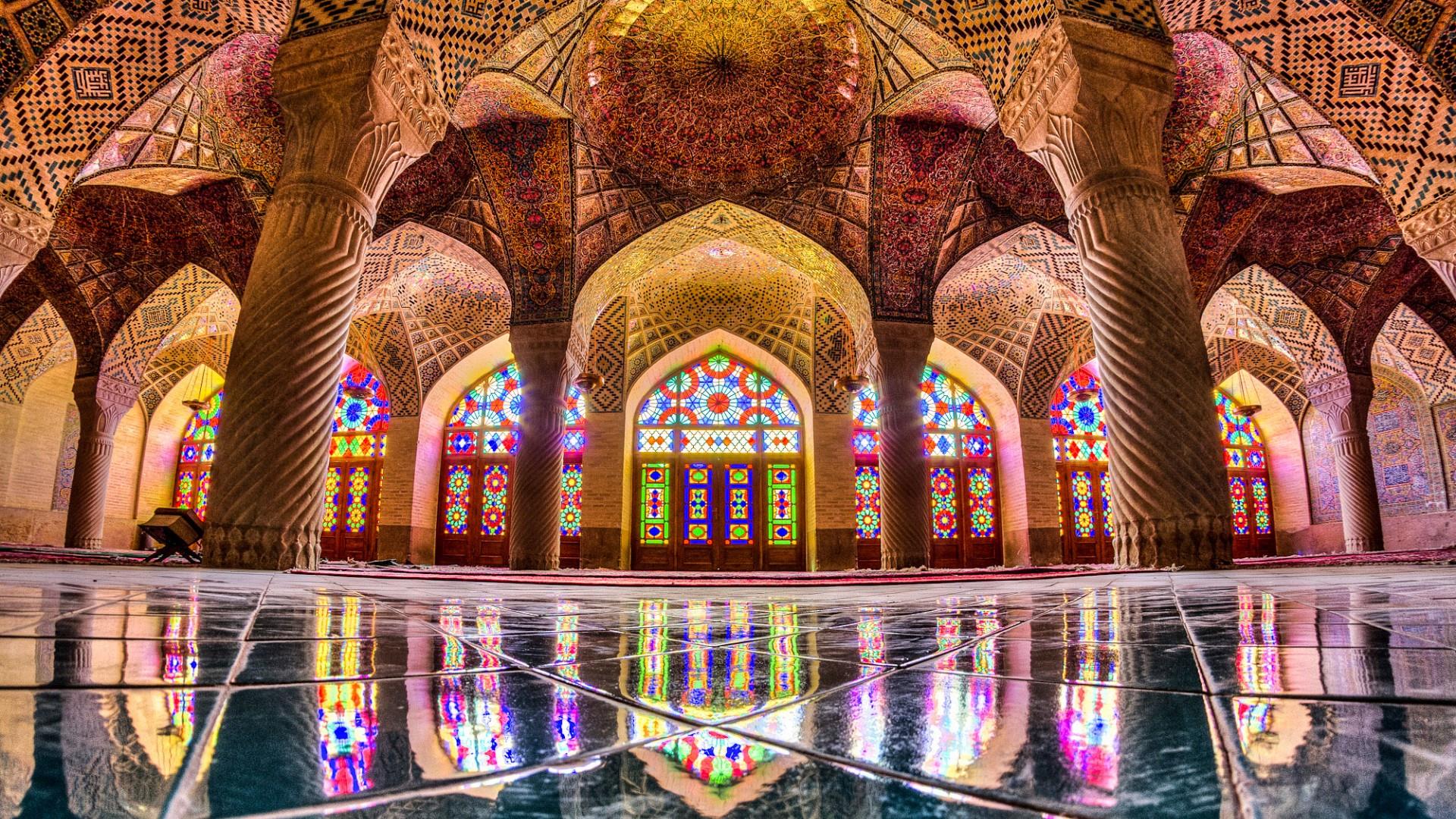 Nasir ol Molk Mosque | کتابخانه آبی شیراز • درناتریپ ✈️