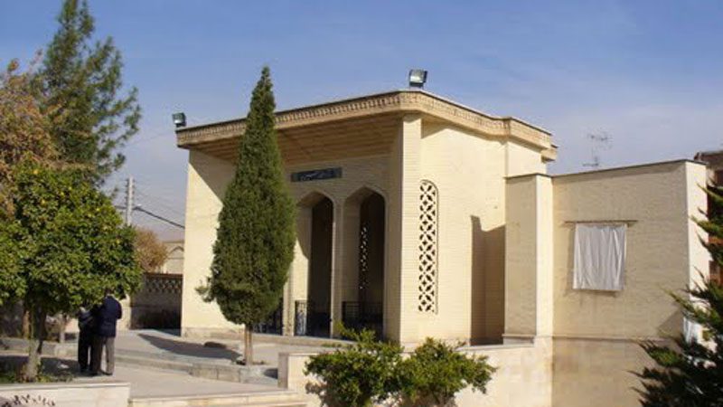 گور سیبویه در سیراف