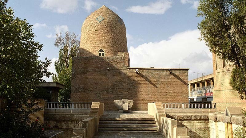 hamadan esther and mordechai tomb | بهترین مناطق ایران برای سفر تابستان • درناتریپ ✈️