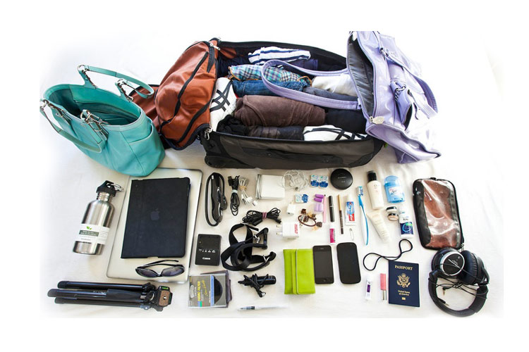 How to pack your carry on bag for flying photo by flickr user Lyza Tips for Packing and Traveling with Carry on Luggage Only | وسایل غیر ضروری در سفر • درناتریپ ✈️