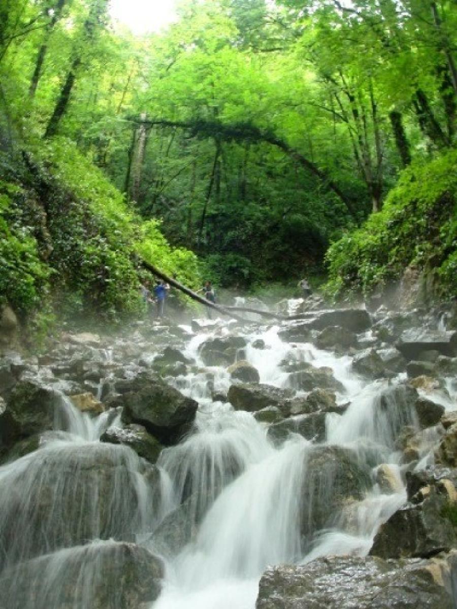 آبشار آب پری