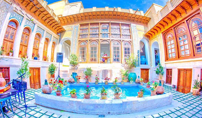 | کتابخانه آبی شیراز • درناتریپ ✈️