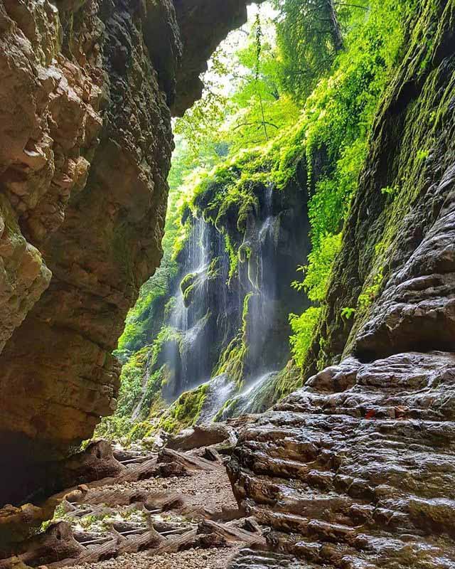 22 | آبشار بهشت باران • درناتریپ ✈️