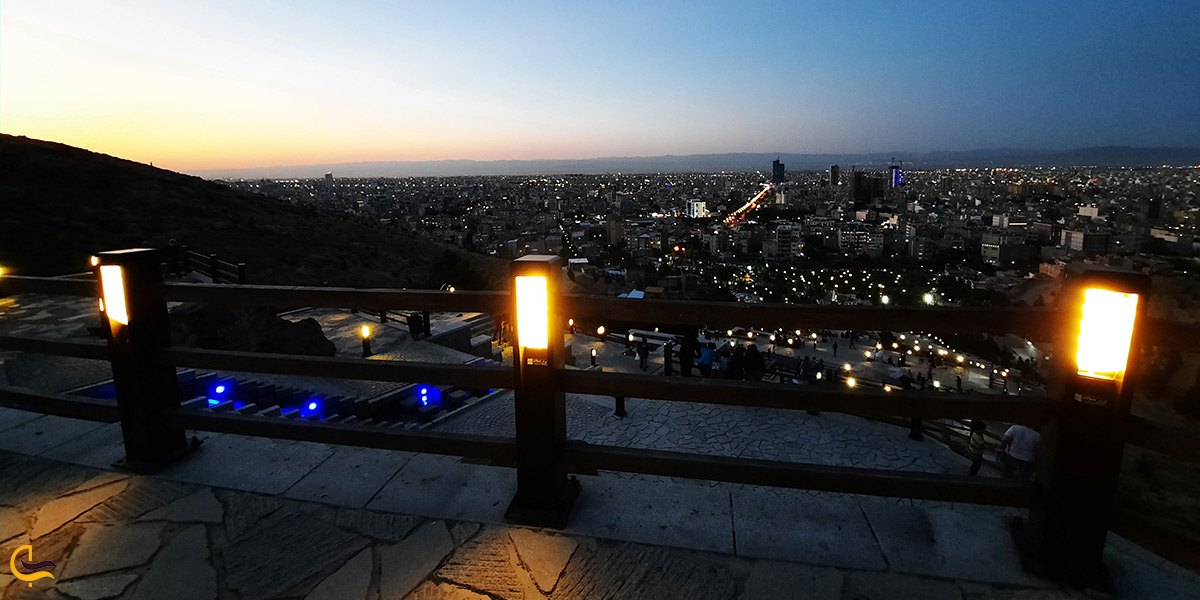 Night view of Mashhad roof | پارک خورشید • درناتریپ ✈️