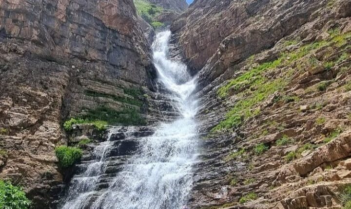 آبشار سیاه چشمان