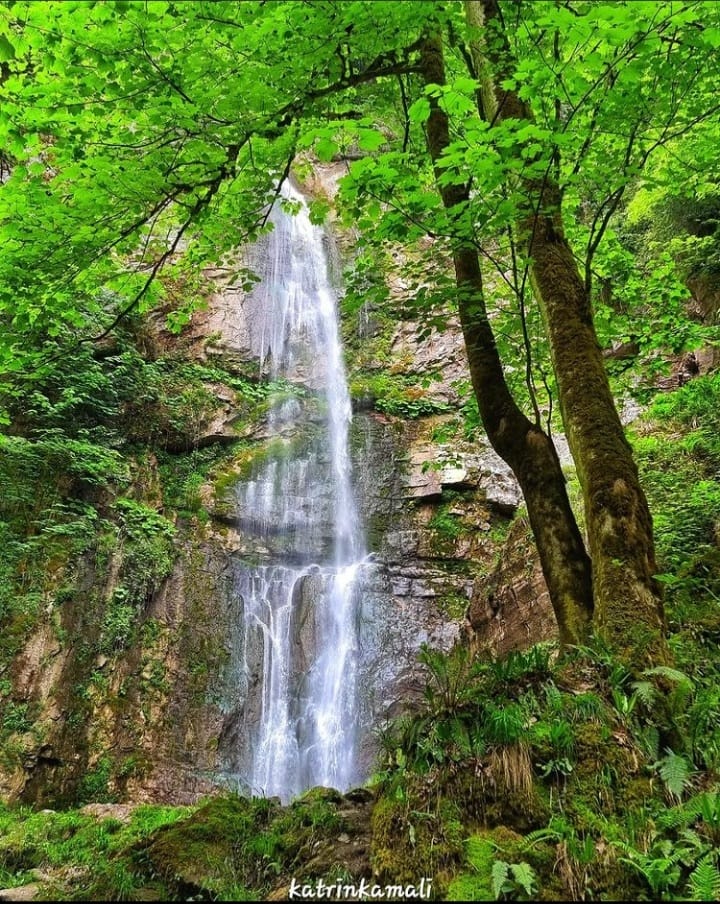 آبشار سیاه چشمان