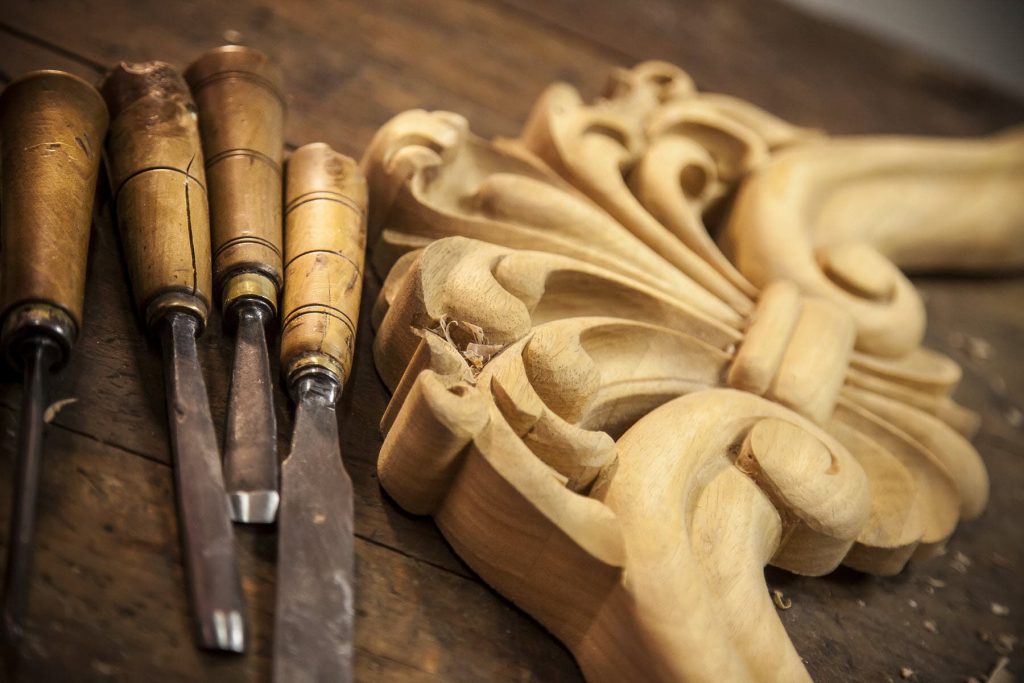 A Beginners Guide To Great Wood Carvings min 1024x683 1 | منبت کاری • درناتریپ ✈️